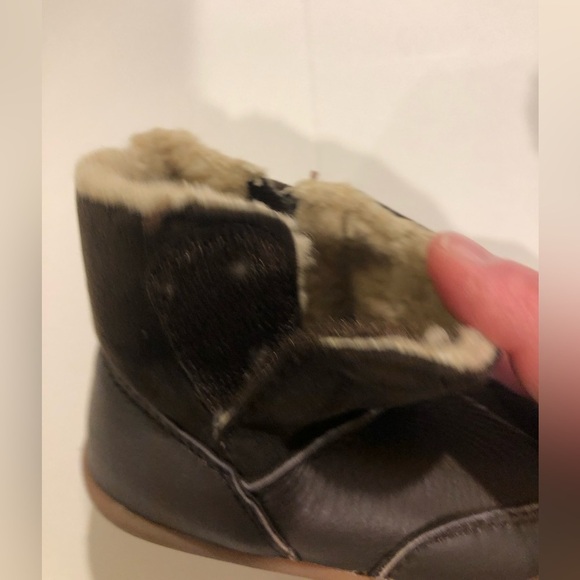 Carter’s Brown bucket boot Baby Boy Size 4 Stage 2 NWT - Picture 5 of 8